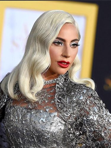 Tips Makeup Pakai Eyeliner Putih, Bikin Mata Segar hingga Romantis