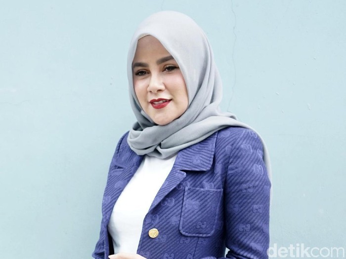 Olla Ramlan Olla Ramlan saat ditemui di studio Trans TV.