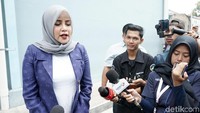 Olla Ramlan saat ditemui di studio Trans TV, Kapten Tendean, Jakarta Selatan pada Rabu (15/1). Pool/Palevi S/detikFoto.