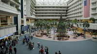 Bandara Internasional Orlando berada di posisi ke tujuh. Ada 40,4 juta penumpang pada tahun 2021 di bandara ini, jumlahnya nauk 87% dari tahun 2020.Foto: (iStock)