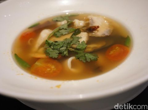 Greyhound Cafe Senopati, Santap Kuliner Thailand dengan Nuansa Kekinian