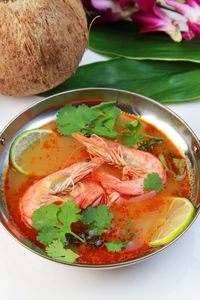 Tom Yam Pedas Hangat Cocok Untuk Makan Siang di 5 Tempat Ini