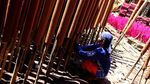 Geliat Perajin Hio yang Mulai Kebanjiran Order Jelang Imlek