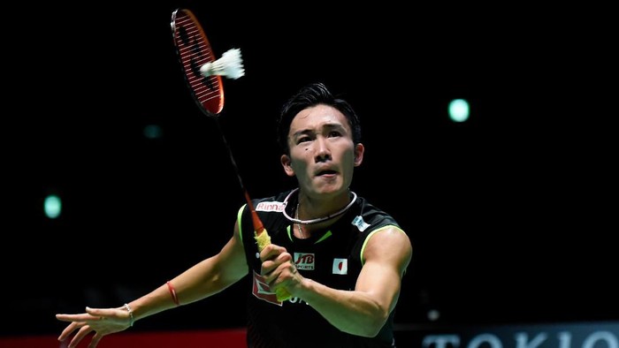 CHOFU, JAPAN - JULY 28: Kento Momota of Japan competes in the Mens Singles Final against Jonatan Christie of Indonesia on day six of the Daihatsu Yonex Japan Open Badminton Championships, Tokyo 2020 Olympic Games test event at Musashino Forest Sport Plaza on July 28, 2019 in Chofu, Tokyo, Japan. (Photo by Matt Roberts/Getty Images)