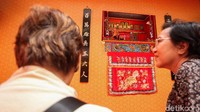 Potehi berasal dari kata poo yang berarti kain, tay berarti kantung, dan hie berarti wayang.