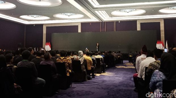Canda Bahlil di Depan Jokowi: Pak Sandi Sudah Tahu Agak Berat Menang Pilpres