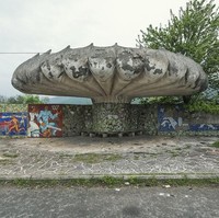 Halte unik yang satu ini berada di Abkhazia, daerah yang terletak diantara Georgia dan Rusia. Wilayah Abkhazia ini merupakan salah satu wilayah yang disengketakan dan hingga kini kofliknya antara Georgia dan Rusia masih belum terselesaikan. Foto: dok. bored panda