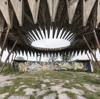 Sebagian besar dari halte unik ini terdapat di jalan Gagra, Pitsunda, dan New Athos di Abkhazia. Apakah kamu berniat untuk mengunjunginya? Foto: dok. bored panda