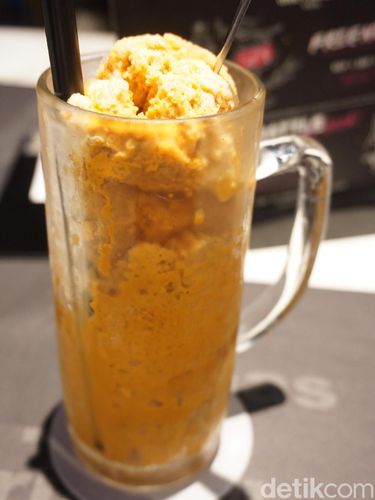 Greyhound Cafe Senopati, Santap Kuliner Thailand dengan Nuansa Kekinian