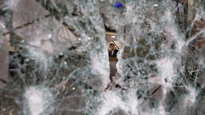 Buntut Krisis Ekonomi di Lebanon, Pendemo Rusak Bank dan ATM