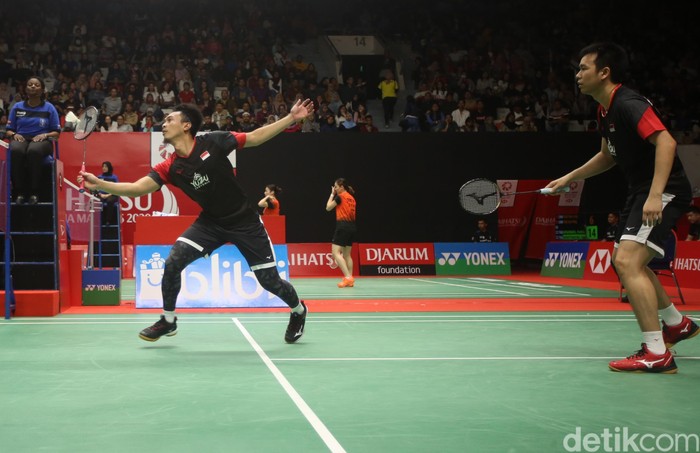 Ganda putra Indonesia, Mohammad Ahsan/Hendra Setiawan melangkah ke babak kedua Indonesia Masters 2020. Mereka menyingkirkan pasangan India.