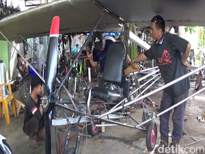 Kisah Haru di Balik Kesuksesan Montir Tak Tamat SD Perakit Pesawat Ultralight