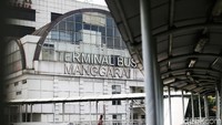 Pembangunan skybridge itu semata-mata untuk mendukung pengembangan Stasiun Manggarai menjadi central station atau pusat moda transportasi berbasis kereta api. 