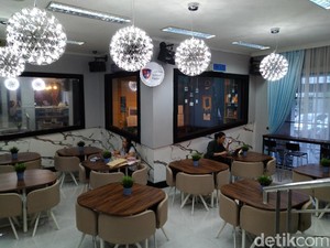 Berdesakan dan Menu Biasa, Kantin Kampus Selalu Bikin Kangen