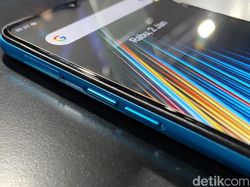 Penampakan Realme 5i dan Buds Air yang Siap Goda Kantong