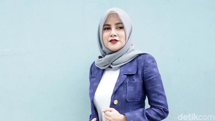 Olla Ramlan saat ditemui di studio Trans TV.