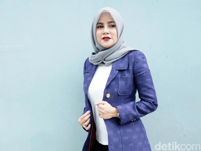 Olla Ramlan saat ditemui di studio Trans TV.