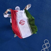 Kantor berita semi-resmi Iran, Isna, membuat laporan yang menyebut: Kejutan bagi taekwondo Iran. Kimia Alizadeh telah beremigrasi ke Belanda. Alizadeh diyakini kini sedang berlatih di Belanda untuk tampil di Olimpiade Tokyo 2020. Namun, Iran sudah tidak lagi berada di bawah bendera Iran. (Foto: Richard Heathcote/Getty Images)