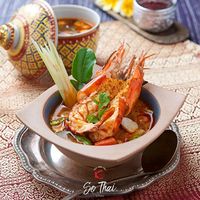 Tom Yam Pedas Hangat Cocok Untuk Makan Siang di 5 Tempat Ini