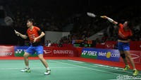 Pasangan Liu Xuan Xuan/Xia Yu Ting memberikan perlawanan sengit.