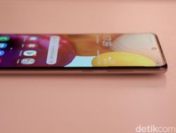 Wujud Galaxy A71, Berdesain Tipis Punya Jeroan Gahar