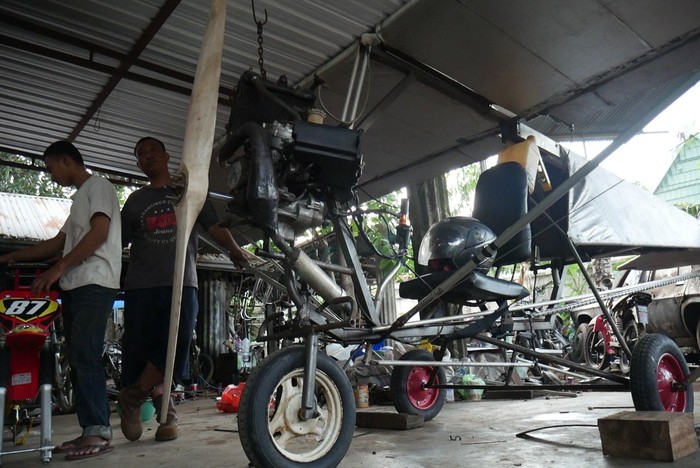 Belajar Montir Motor - Wallpaper Books