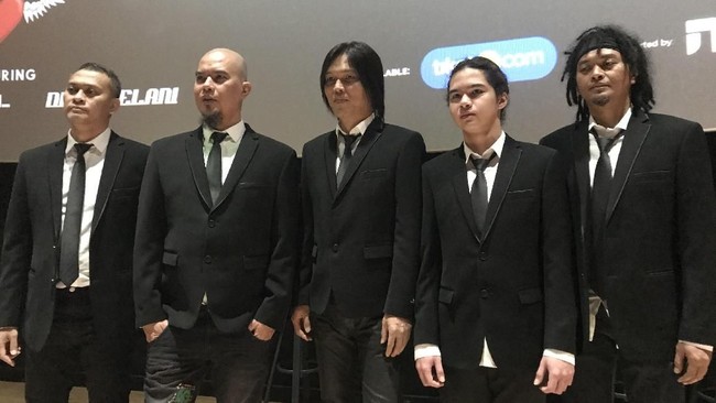 Ahmad Dhani Akui Ketakutan Jadi Kesuksesan Album Bintang Lima