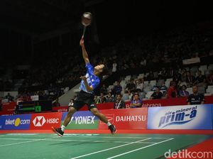 Anthony Singkirkan Tommy, Hendra/Ahsan Menang Dua Gim