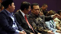 Ketua MPR Bambang Soesatyo juga nampak hadir di acara pelantikan pengurus Hipmi itu.