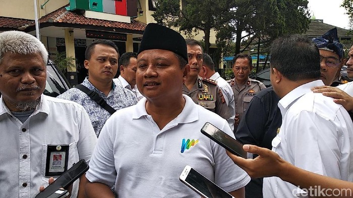 Wagub Jabar Uu Ruzhanul Ulum temui penyandang disabilitas wyata guna