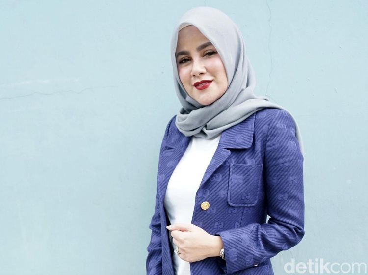 Bukan Tak Laku, Olla Ramlan Kini Selektif Memilih Kerjaan
