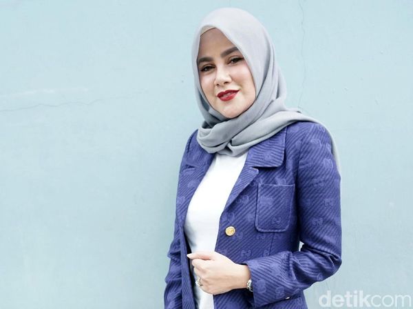 Bukan Tak Laku, Olla Ramlan Kini Selektif Memilih Kerjaan