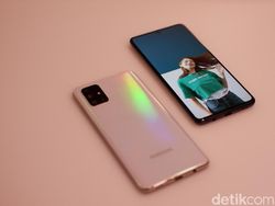 Wujud Galaxy A71, Berdesain Tipis Punya Jeroan Gahar