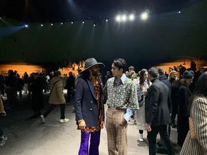 Adu Gaya Stylish Kai EXO yang Eksis Bareng Jared Leto di Milan Fashion Week