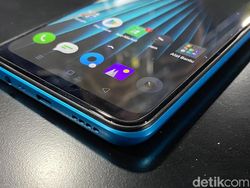 Penampakan Realme 5i dan Buds Air yang Siap Goda Kantong