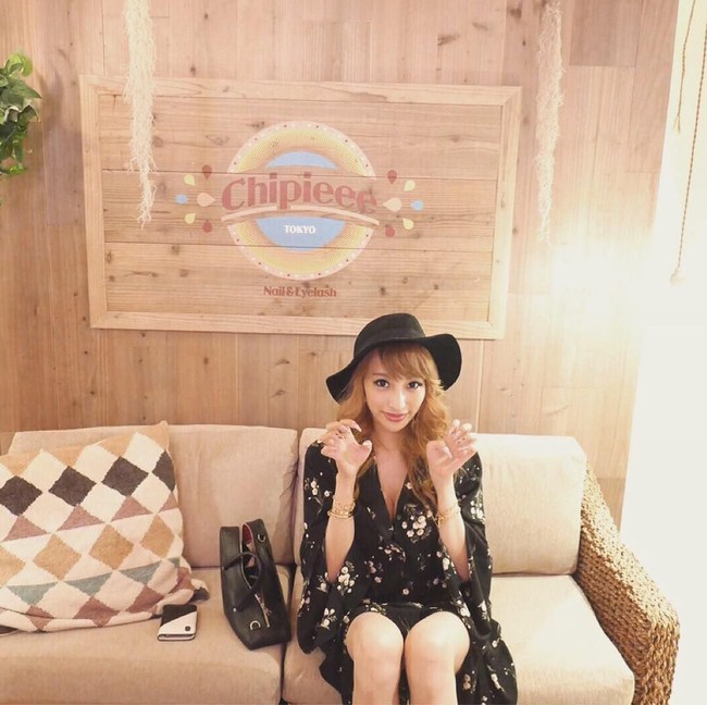 Perceraian keduanya pun diselesaikan kurang dari enam bulan setelah mereka menikah pada September 2019. Seperti dilansir Worldofbuzz, tampaknya Kato Sari meminta cerai karena suaminya mengatakan bahwa ia tak bisa memberi Kato Sari uang lagi. Foto: Instagram