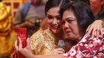 Pertunjukan Khas Imlek Meriahkan Pusat Perbelanjaan