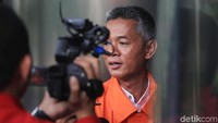 Dalam kasus ini KPK menetapkan 4 orang sebagai tersangka, yaitu Wahyu Setiawan, Agustiani Tio Fridelina, Harun Masiku, dan Saeful.