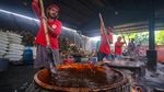 Permintaan Dodol Meningkat Jelang Perayaan Imlek