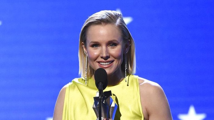 LOS ANGELES, CA - JANUARY 21:  Actor Kristen Bell attends the 24th Annual Screen Actors Guild Awards at The Shrine Auditorium on January 21, 2018 in Los Angeles, California. 27522_006  (Photo by Alberto E. Rodriguez/Getty Images)