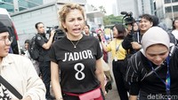 Namun belum lama ini Nikita Mirzani bersitegang dengan Andhika Pratama. Pool/Palevi S/detikFoto.