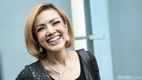 Barbie mengaku bahagia dan bangga bisa menyanyi di luar negeri. Pool/Palevi S/detikFoto.