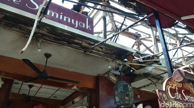 Supermarket Bintang Seminyak Ludes Terbakar, Kerugian Puluhan Miliar 