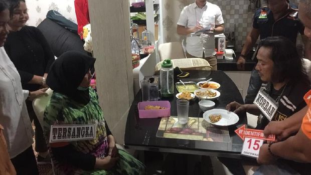 Di hari pembunuhan, Zuraida sempat menemani Jamaluddin makan malam