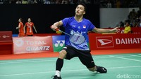 Jojo menang dengan skor 21-15 dan 21-15.