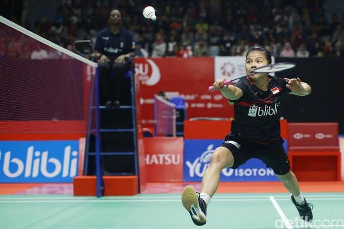 Ganda putri Indonesia, Greysia Polii/Apriyani Rahayu, melaju ke perempat final Indonesia Masters 2020. Tiket direbut setelah mereka singkirkan pasangan Kanada.