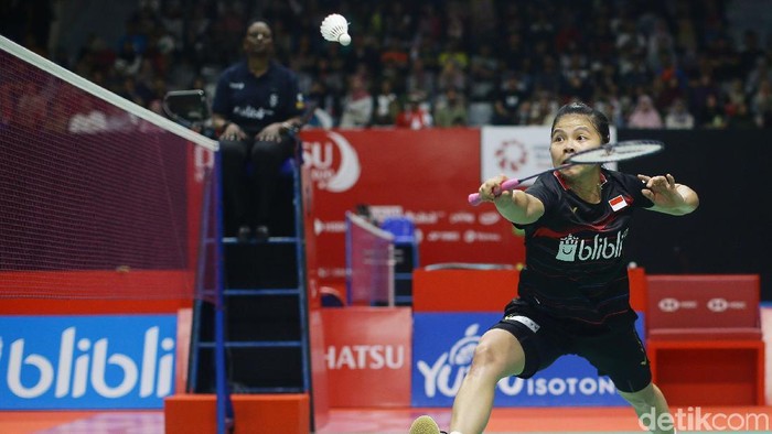 Ganda putri Indonesia, Greysia Polii/Apriyani Rahayu, melaju ke perempat final Indonesia Masters 2020. Tiket direbut setelah mereka singkirkan pasangan Kanada.