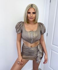 Cerita Wanita Di-bully Gendut dan Jelek yang Menang Kontes Kecantikan