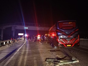 Bus vs Truk di Tol Sragen, Ini Identitas 10 Korban dan Lokasi Dirawat
