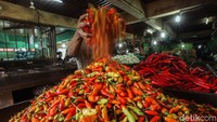 Harga cabai kriting dan cabai merah mencapai Rp 80 ribu.
